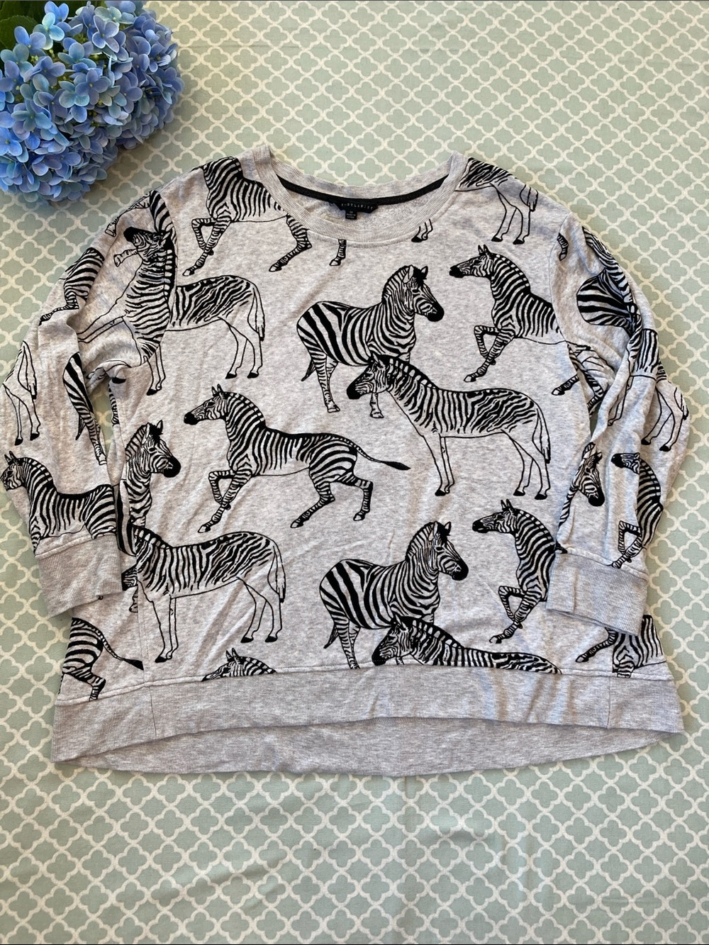 Jane & Delancey Zebra Flocked Sweater/Sweatshirt Boxy 1X - Picture 1 of 8